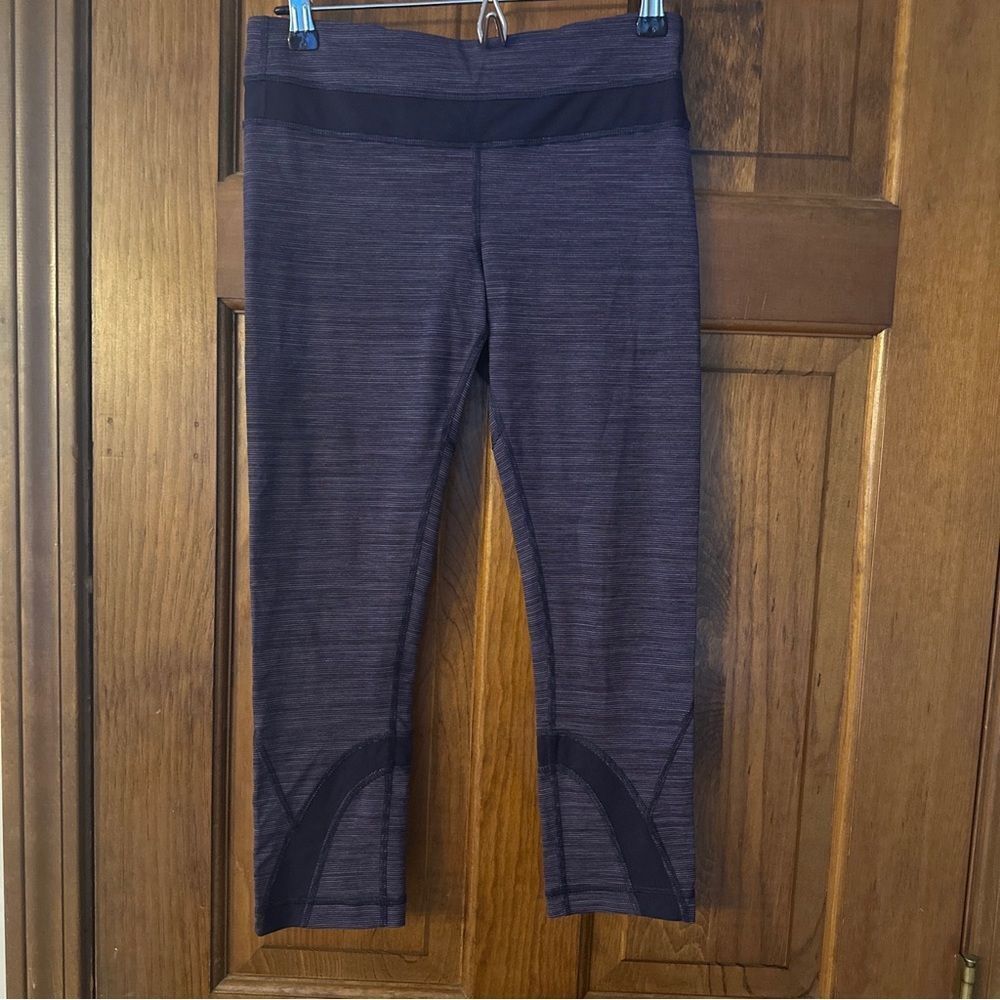Lululemon Purple Striped Leggings Workout Waist 26”/Size 6